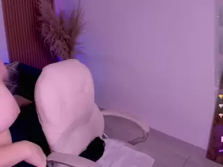 emmy-walker's Live Sex Cam Show