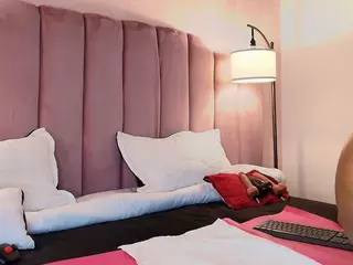 hallybans's Live Sex Cam Show