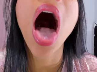April Adamson's Live Sex Cam Show