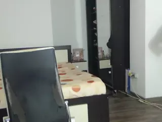 dedesibel1's Live Sex Cam Show