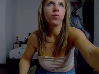 Live cam show with dedesibel1