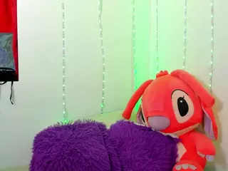 Rainnbow_'s Live Sex Cam Show