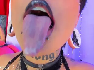 Rainnbow_'s Live Sex Cam Show