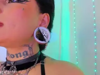 Rainnbow_'s Live Sex Cam Show