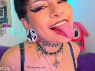 Rainnbow_'s Live Sex Cam Show