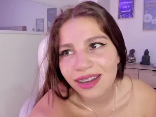 Blue-Hazel's Live Sex Cam Show