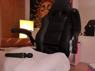 maeeve's Live Sex Cam Show