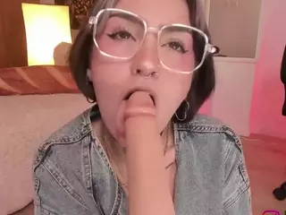 maeeve's Live Sex Cam Show
