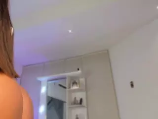 niiaa1's Live Sex Cam Show