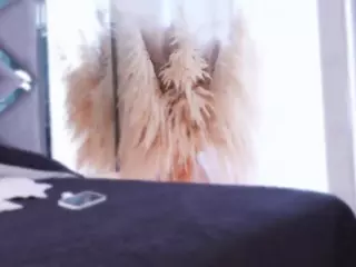 niiaa1's Live Sex Cam Show