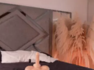 niiaa1's Live Sex Cam Show