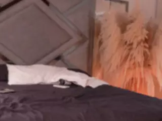 niiaa1's Live Sex Cam Show