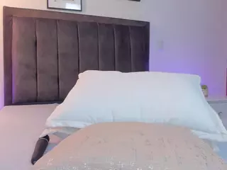 isabella-bunny's Live Sex Cam Show