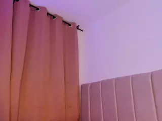 isabella-bunny's Live Sex Cam Show