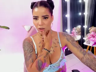 emmarussellx's Live Sex Cam Show
