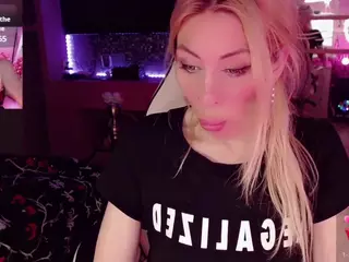 annie1ann's Live Sex Cam Show
