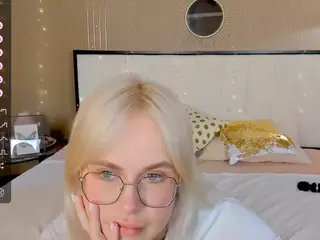 bellatip's Live Sex Cam Show