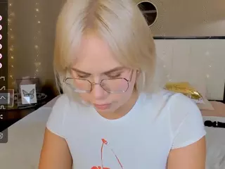 bellatip's Live Sex Cam Show