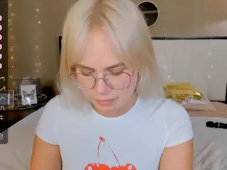 bellatip's Live Sex Cam Show