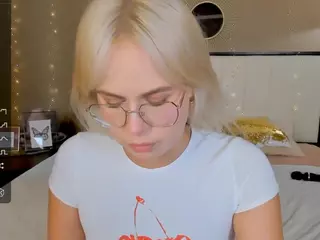 bellatip's Live Sex Cam Show