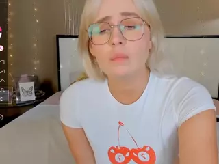 bellatip's Live Sex Cam Show