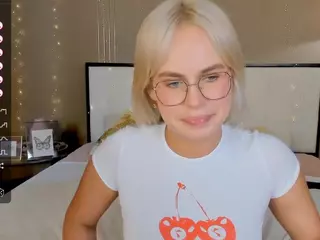 bellatip's Live Sex Cam Show