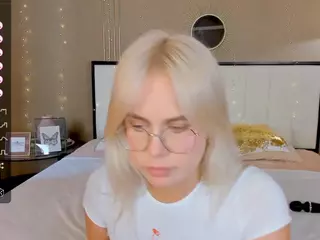 bellatip's Live Sex Cam Show