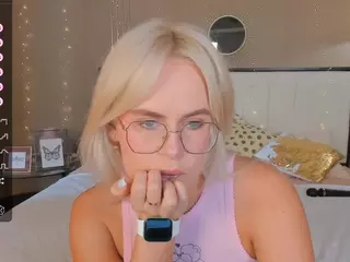 bellatip's Live Sex Cam Show