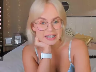 bellatip's Live Sex Cam Show