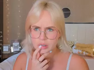 bellatip's Live Sex Cam Show