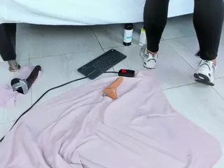 elizabeth-bree's Live Sex Cam Show
