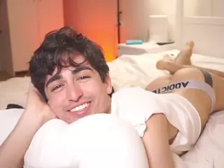 Bambi's Live Sex Cam Show