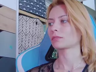 karoline1201's Live Sex Cam Show
