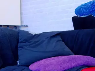 ivorydreams's Live Sex Cam Show