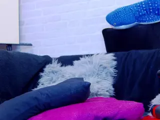 ivorydreams's Live Sex Cam Show