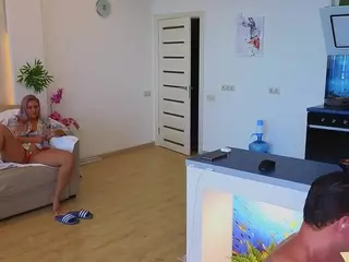 rabbits-couplee's Live Sex Cam Show