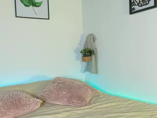 Deviil Doll's Live Sex Cam Show