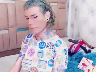 johanadoll69's Live Sex Cam Show