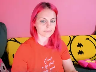 milky mommy's Live Sex Cam Show