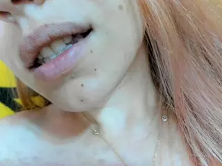 milky mommy's Live Sex Cam Show