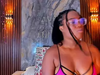 Naomhy's Live Sex Cam Show