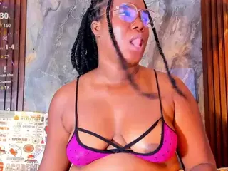 Naomhy's Live Sex Cam Show