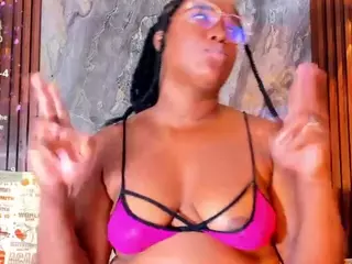 Naomhy's Live Sex Cam Show