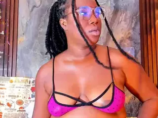 Naomhy's Live Sex Cam Show