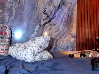 Naomhy's Live Sex Cam Show