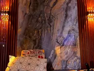 Naomhy's Live Sex Cam Show