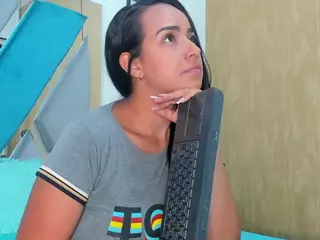 Conniee Manuela's Live Sex Cam Show