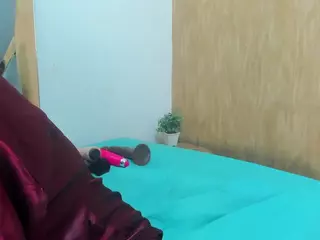 Conniee Manuela's Live Sex Cam Show