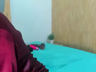 Conniee Manuela's Live Sex Cam Show
