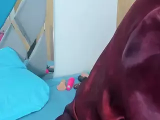 Conniee Manuela's Live Sex Cam Show